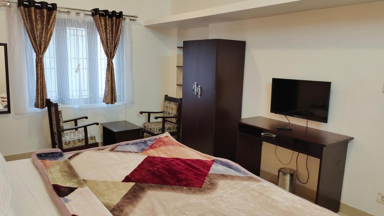 Royal Serene Villas 乌提 外观 照片