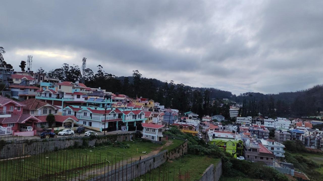 Royal Serene Villas 乌提 外观 照片