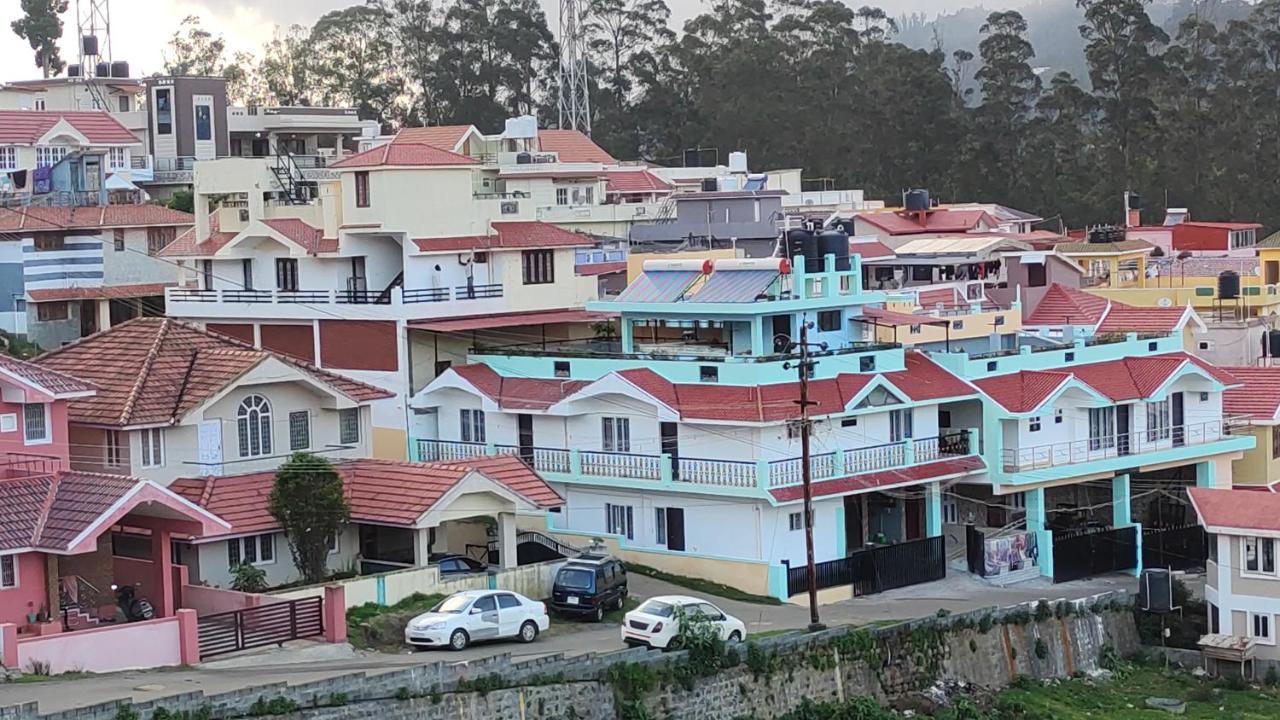 Royal Serene Villas 乌提 外观 照片