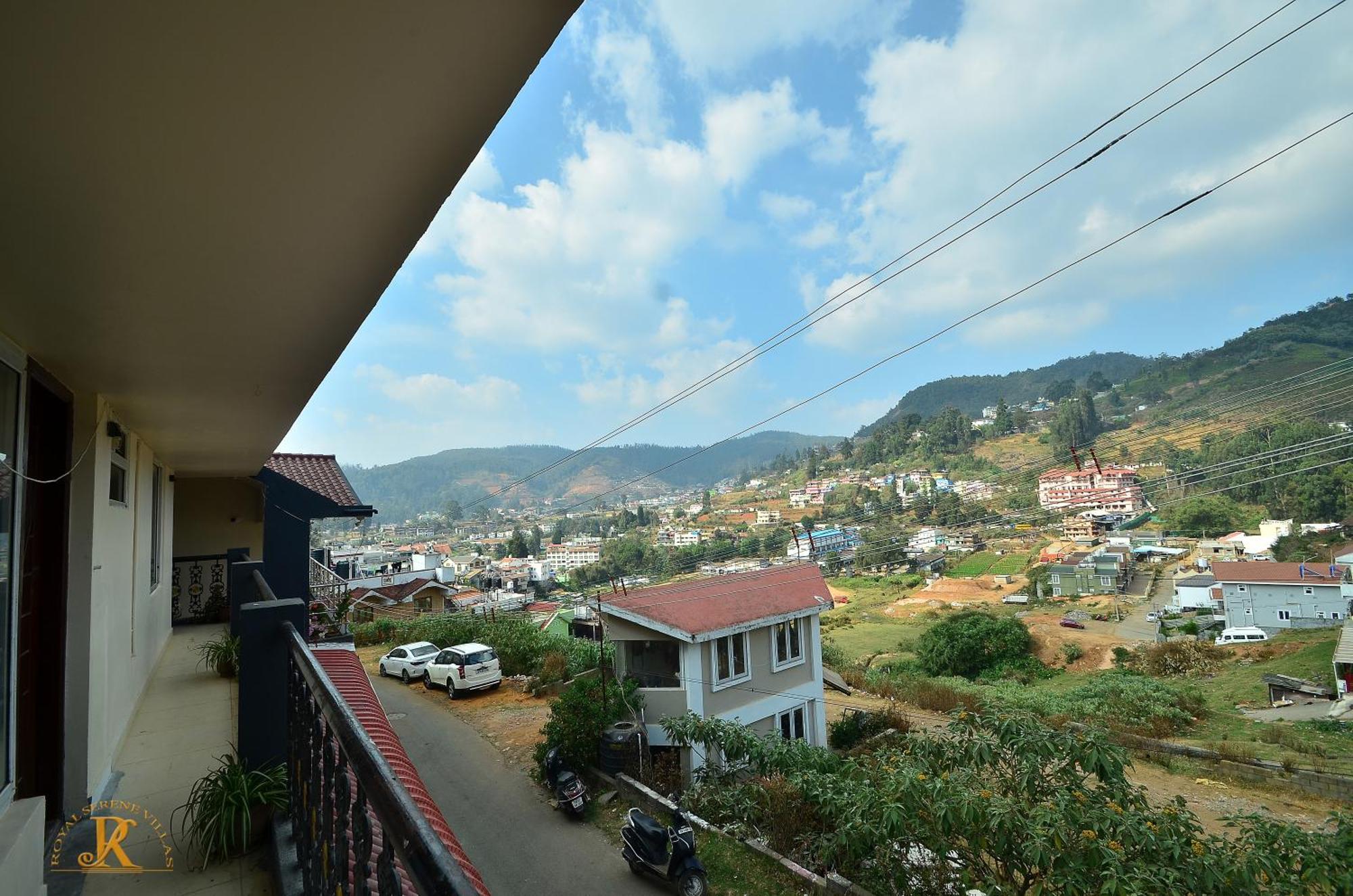 Royal Serene Villas 乌提 外观 照片