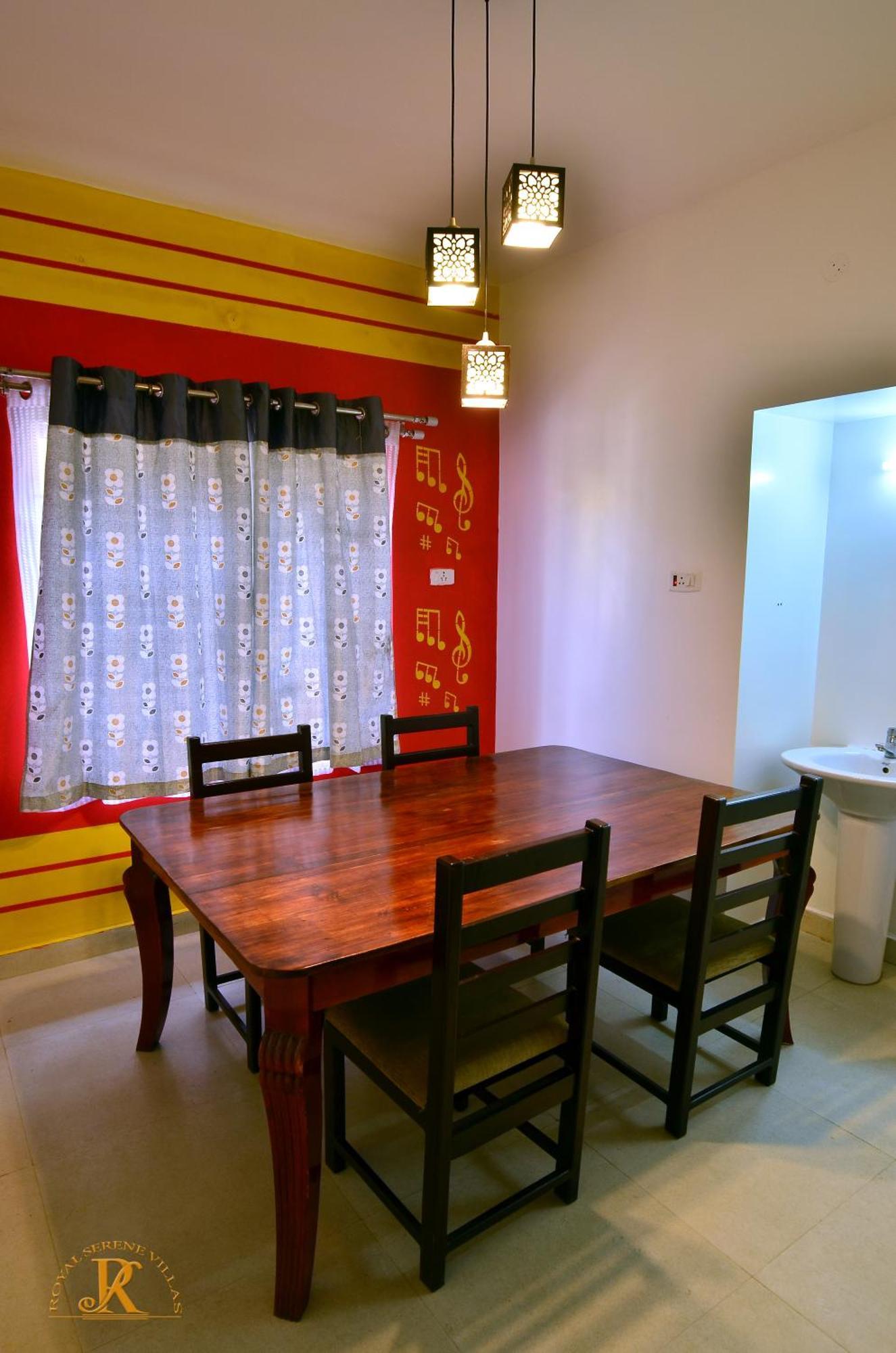 Royal Serene Villas 乌提 外观 照片